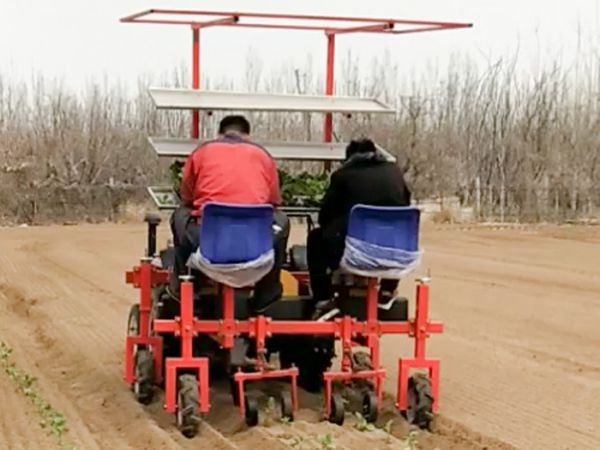 辣椒移栽機(jī)存放時(shí)的注意事項(xiàng)